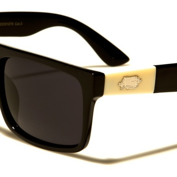 Black Retro Sunglasses with Cases - Picture 5 of 5